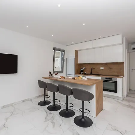 Apartamento Luxurious New In Makarska